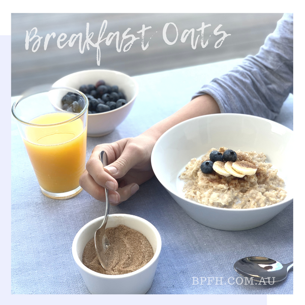 Creamy breakfast oats sprinkled with Backpalate Flavour House Spiced Sugar. Served with sliced banana and fresh blueberries.